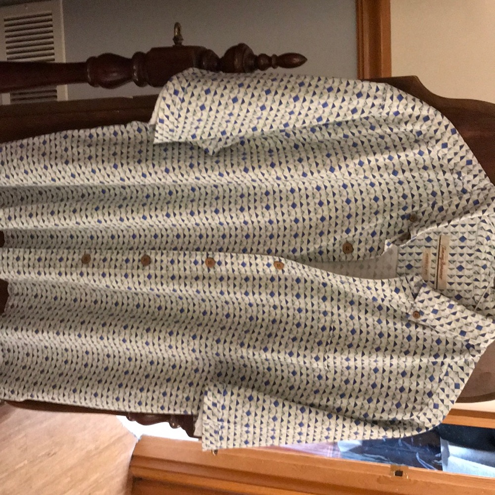 Men’s short sleeve relaxed shirt